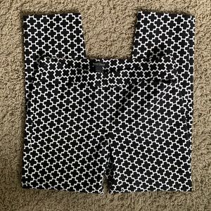 WHBM size 4R slim ankle dress pants w/ geometric design